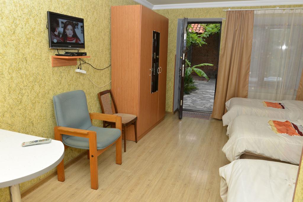 Tourist Hotel Akhaltsikhe  Room photo